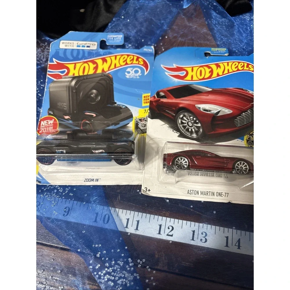 New (8) Hot Wheels Cool Classics‎ Diecast Car